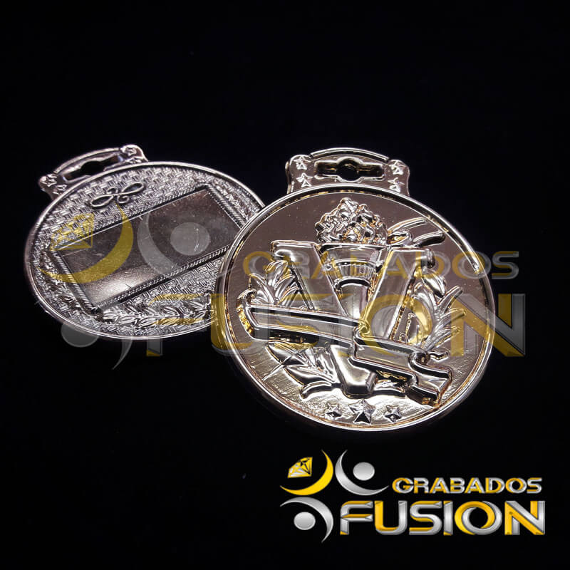 Volar cometa Pensar la licenciatura MEDALLAS - Grabados Fusión